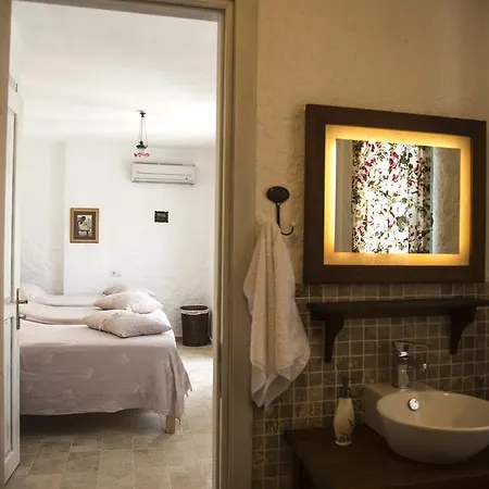 Aurora Bed & Breakfast Alaçatı
